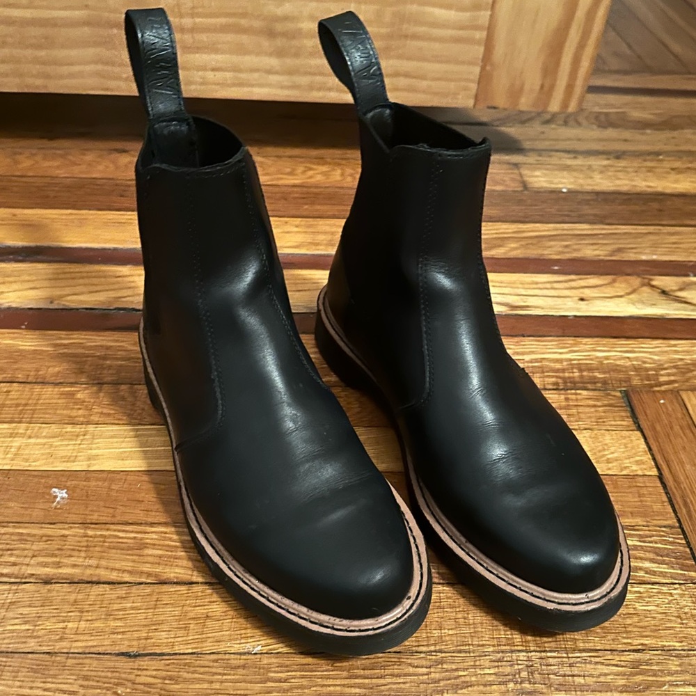 Dr Martens Chelsea Boots Mens Size 9 Black with Brown Trim